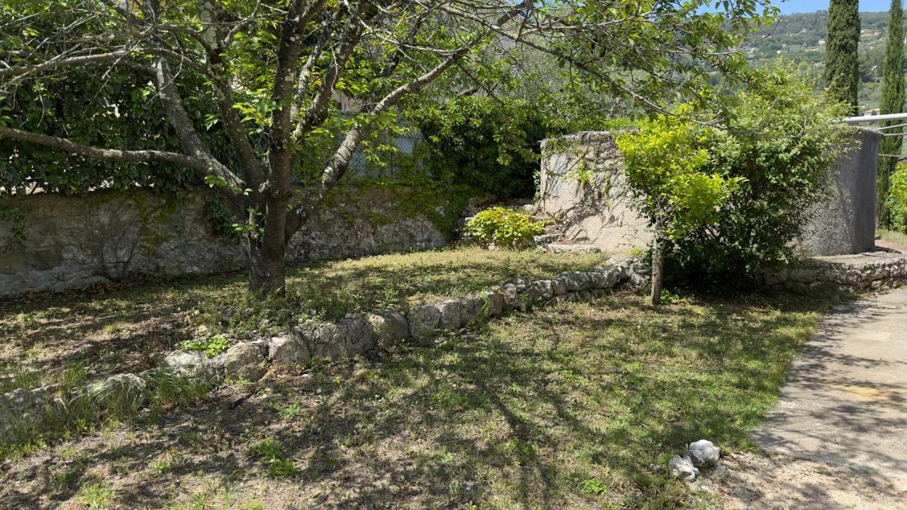 Villa Entiere Au Calme Dans Village Provencal Peymeinade Exterior foto
