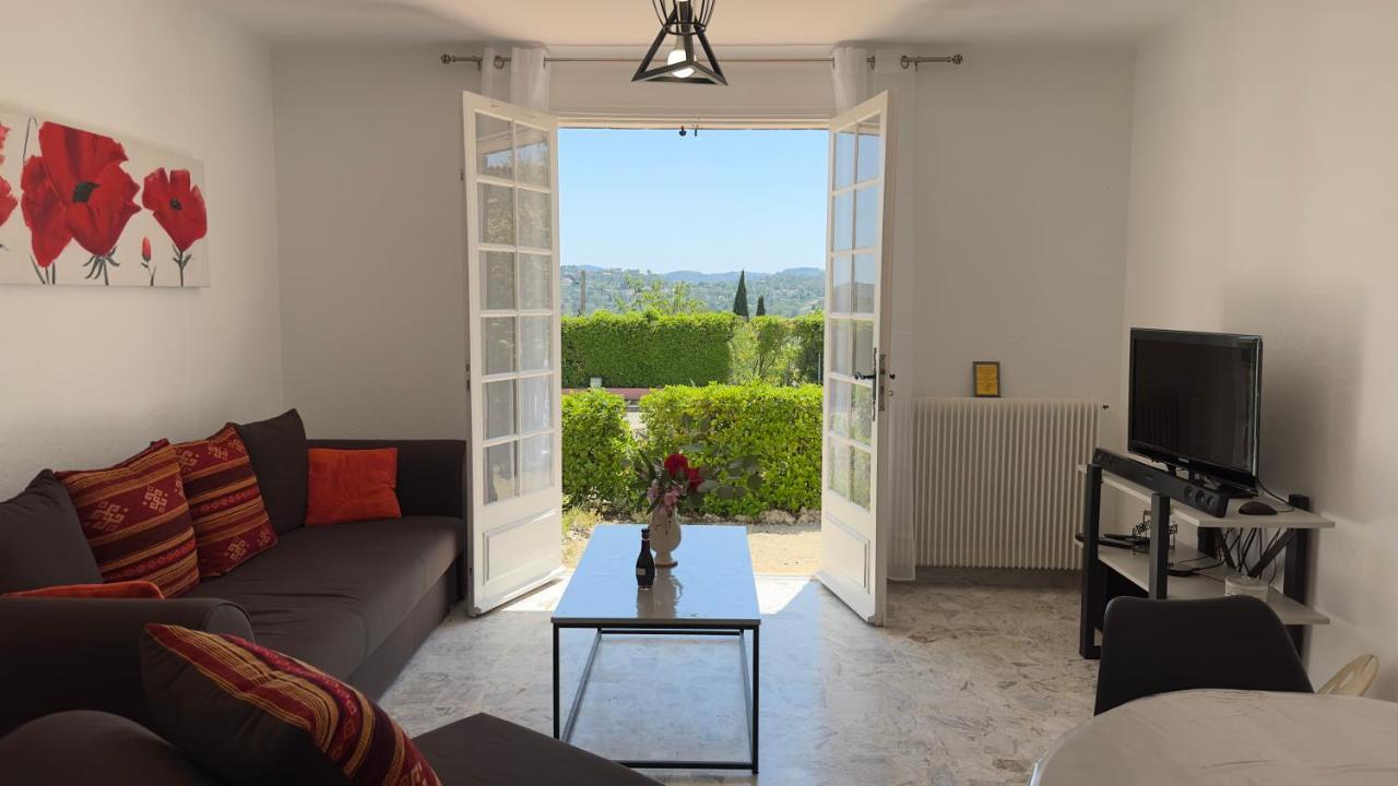 Villa Entiere Au Calme Dans Village Provencal Peymeinade Exterior foto